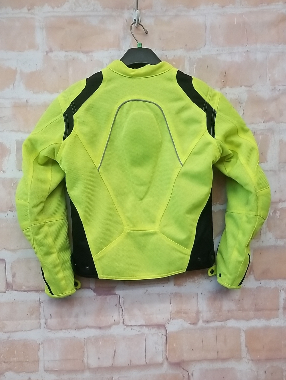 Womwns High-Visibility Yellow & Black Mesh Motorcycle Jacket - Picture 3 of 6
